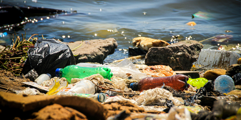 Plasty nás zabíjajú. Čo s tým?